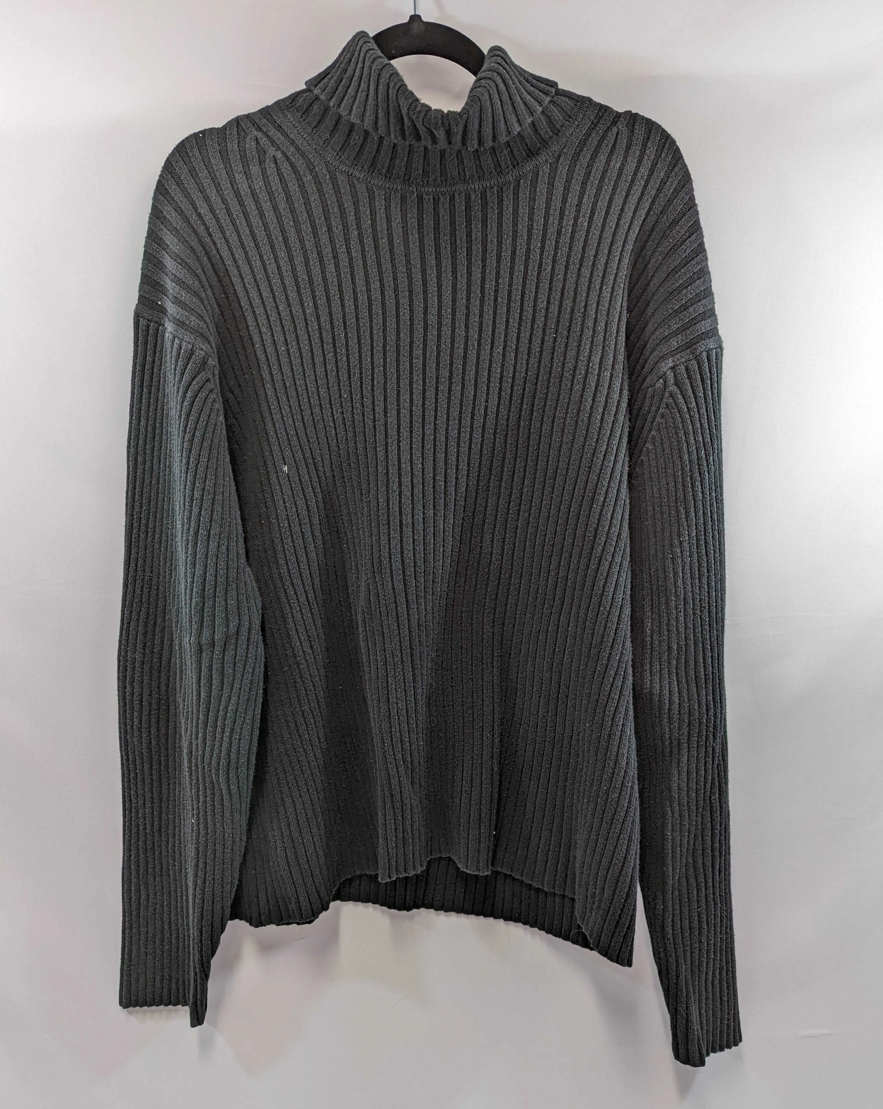 Black GAP Turtleneck Sweater