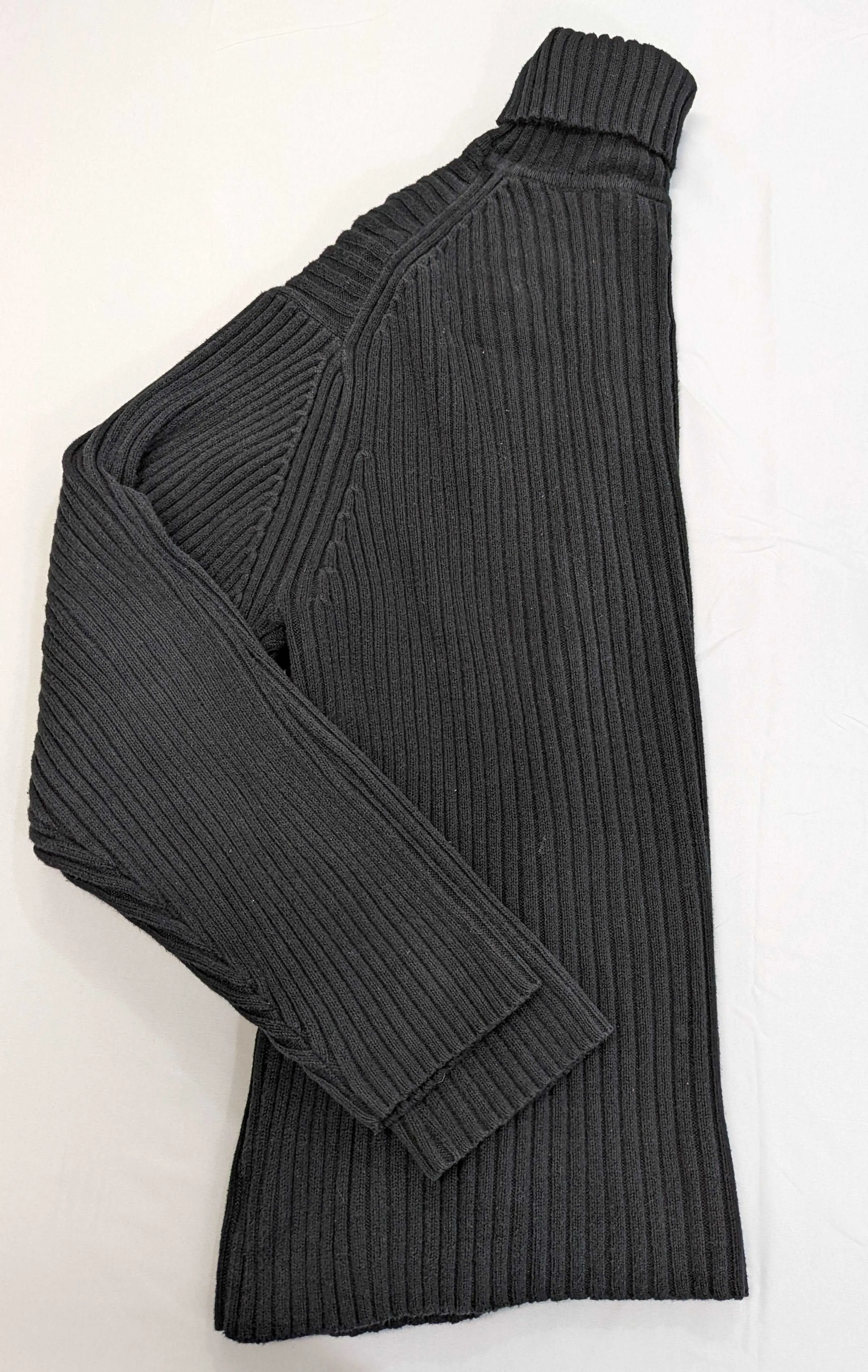 Black GAP Turtleneck Sweater