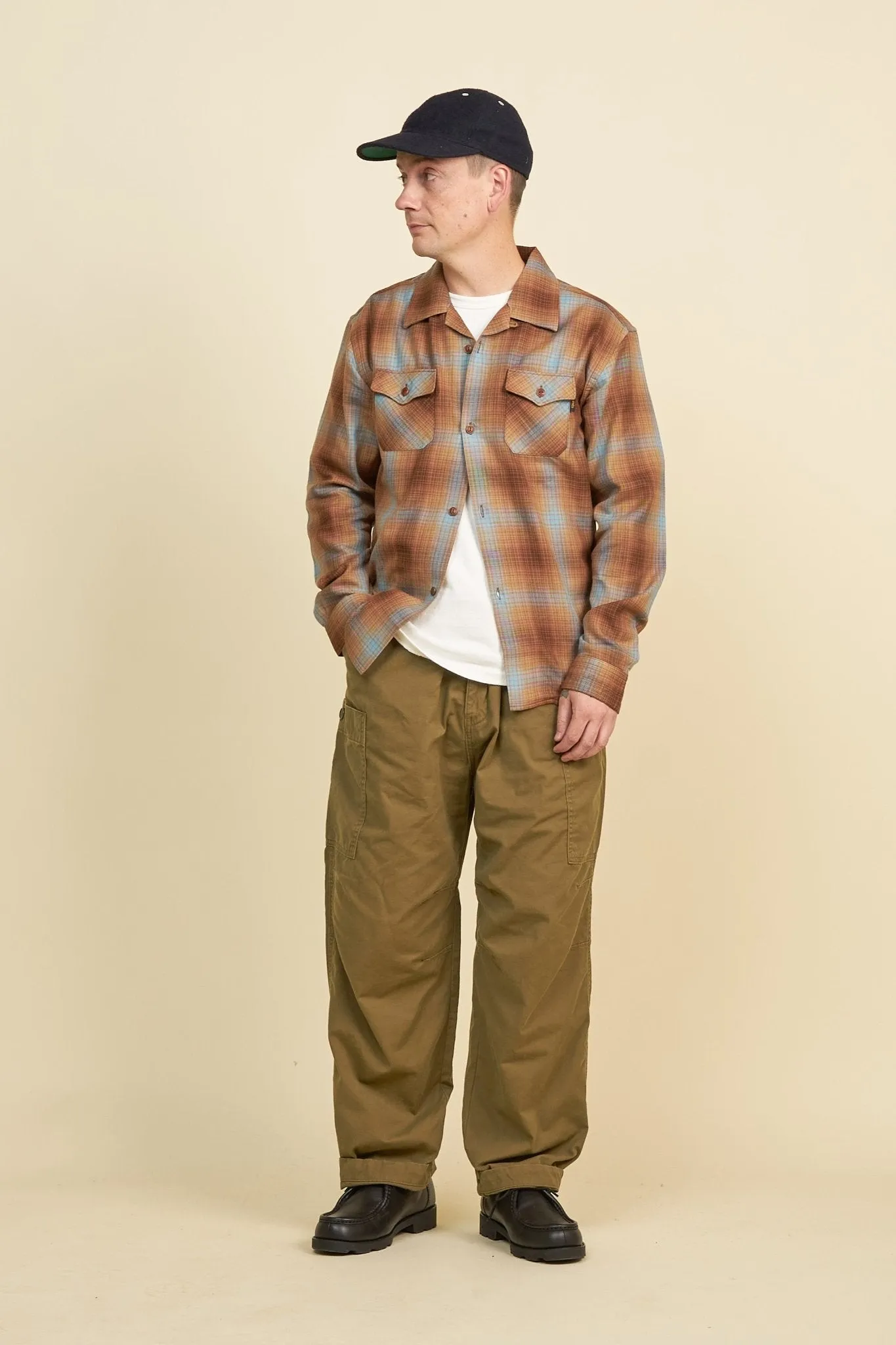 Radiall Clan Wide Fit Khaki Cargo Pants - Comfortable Fit and Durable Design
